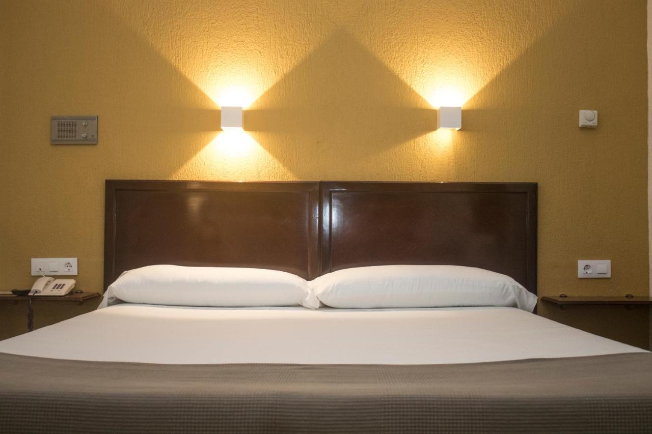 Hotel Caribe Rota Buitenkant foto