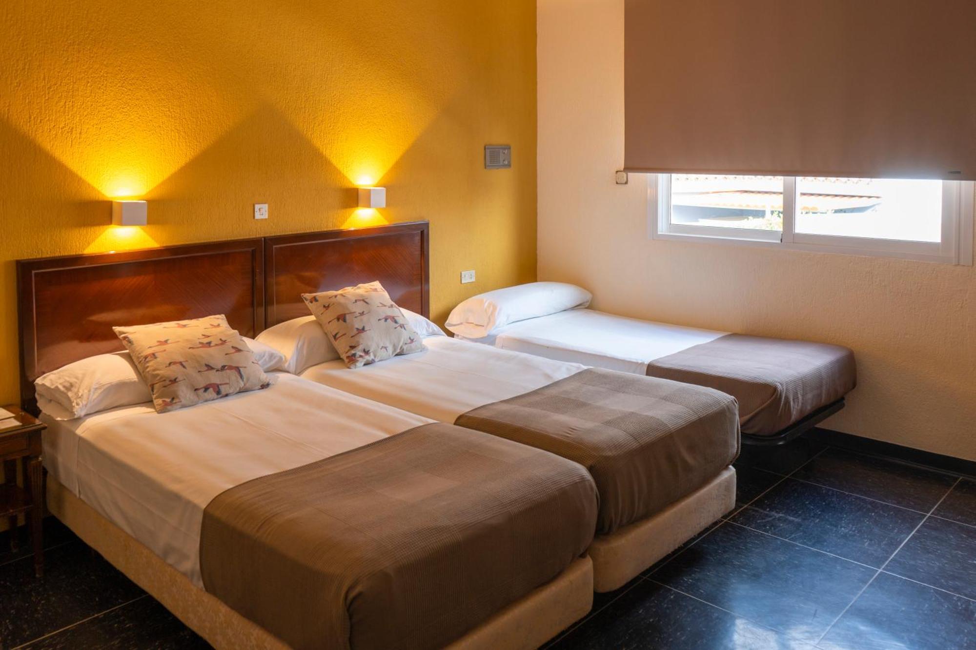 Hotel Caribe Rota Buitenkant foto